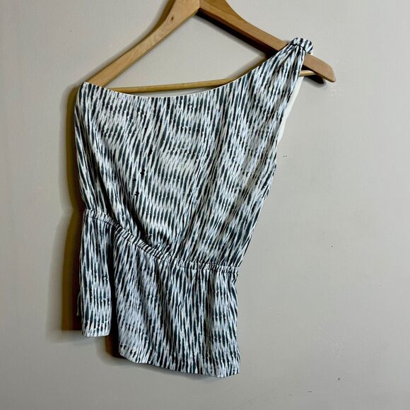 Banana Republic Tops - Banana Republic Women’s One Shoulder Sleeveless Blouse White Blue Size Small